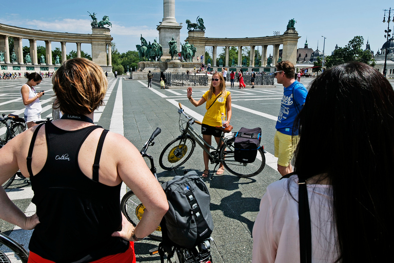 Budapest: tour en bicicleta con parada para tomar caféTour invernal en bici con parada para tomar café