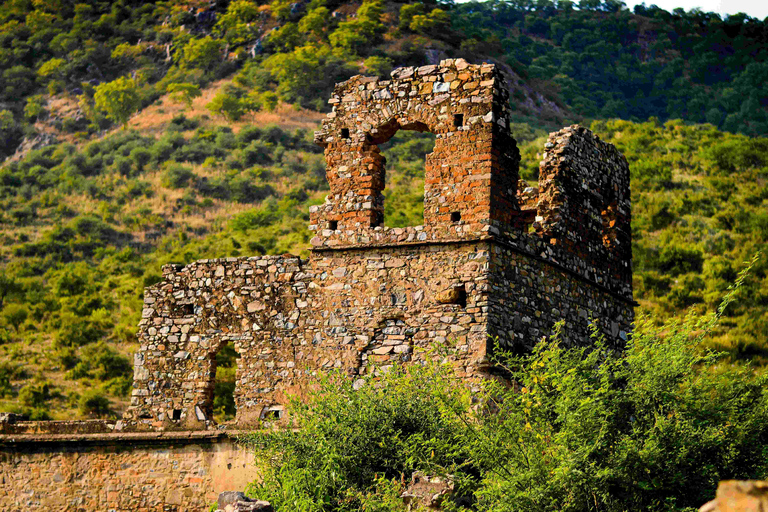 Jaipur: Haunted Bhangarh Fort Full Day TripPrivate Tour With Transportation + Guide + Lunch