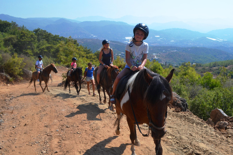 Alanya: Reitclub Transfer ServiceFür Alanya Center Oba Mahmutlar Standort