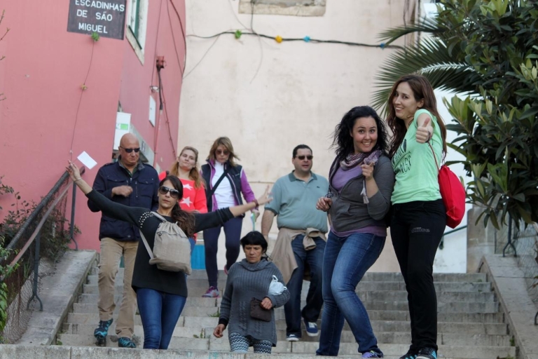 Lizbona: piesza wycieczka po dzielnicach zamku Alfama i São JorgeWycieczka grupowa w języku angielskim