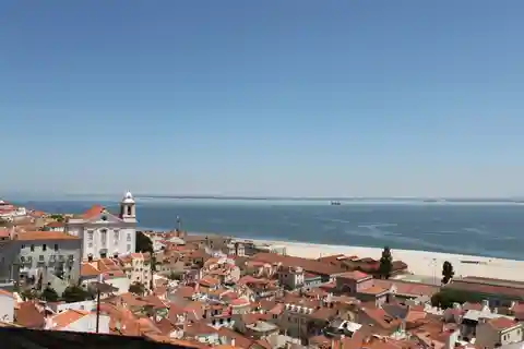 Byvandring i Alfama og São Jorges slotskvarterer