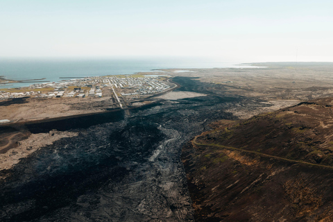 From Reykjavik: Volcanic Peninsula & Grindavik Minibus Tour