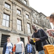 Amsterdam: tour a piedi tra coffee shop e marijuana