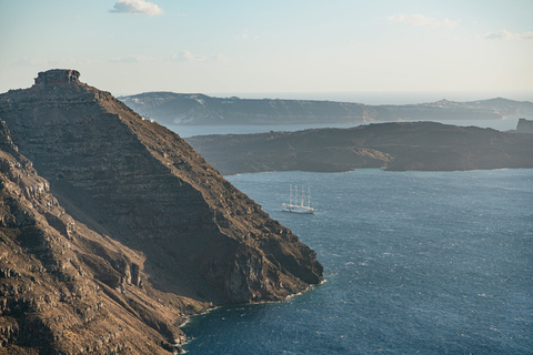 Santorini: begeleide wandeling naar krater en zonsondergang