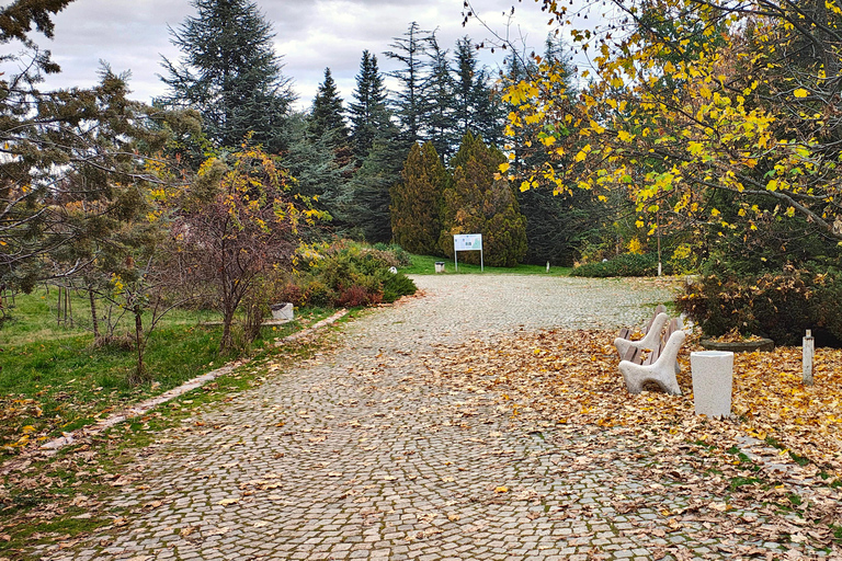索非亚钟声公园，超过 100 个钟声。导游陪同，接送服务索非亚钟声公园，超过 100 个钟声。导览，接送服务