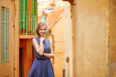 Cannes: Private Photoshoot - Waterfront, Harbour & Old Town Standard: 20 photos | 30 mins