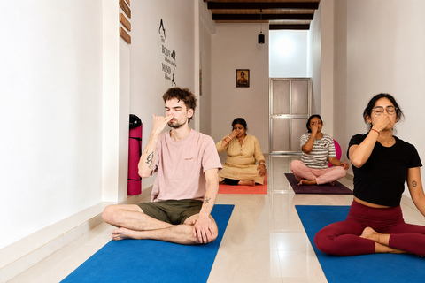Varanasi: Personalized Yoga Class at Jigyasa Yogshala