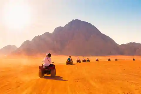 Wüstensonnenuntergang Quad-Safari, Abendessen, Kamelritt