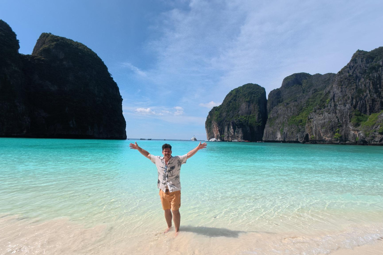 Phi Phi Islands: Private Long-Tail Boat Tour with Snorkeling Phi Phi Islands: Private Long-Tail Boat Tour with Snorkeling
