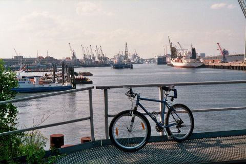 Amburgo: tour in bici della Speicherstadt e del porto vecchio