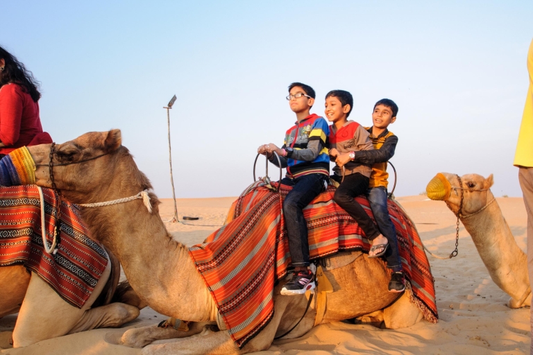 Dubai: Wüsten-ATV-Safari mit BBQ-Dinner in einem BeduinencampDubai: Wüstensafari