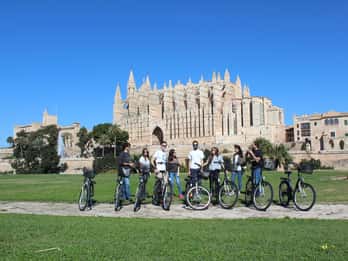 Visita guiada de bicicleta ao centro histórico de Palma de Maiorca