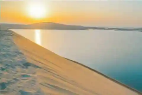 Doha :Sonnenaufgang/ Sonnenuntergang Wüstensafari Kamelritt & Sandboarding