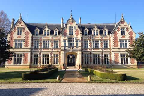 Enjoy a Day Discovering Two Famous Bordeaux Wine Regions