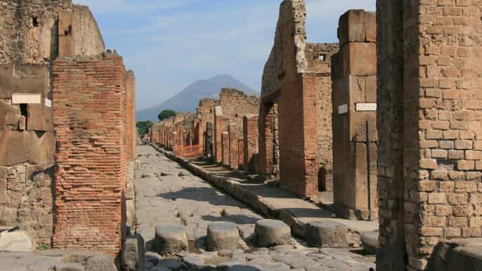 naples pompeii tour with pizza lunch from rome