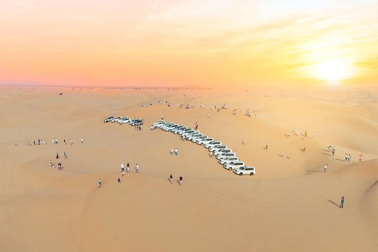 Vanuit Abu Dhabi: woestijnsafari met dunebashenAvond Safari met deelauto