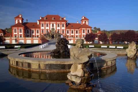 Prague: 3-hour River & Park Bike Tour to Troja Chateau