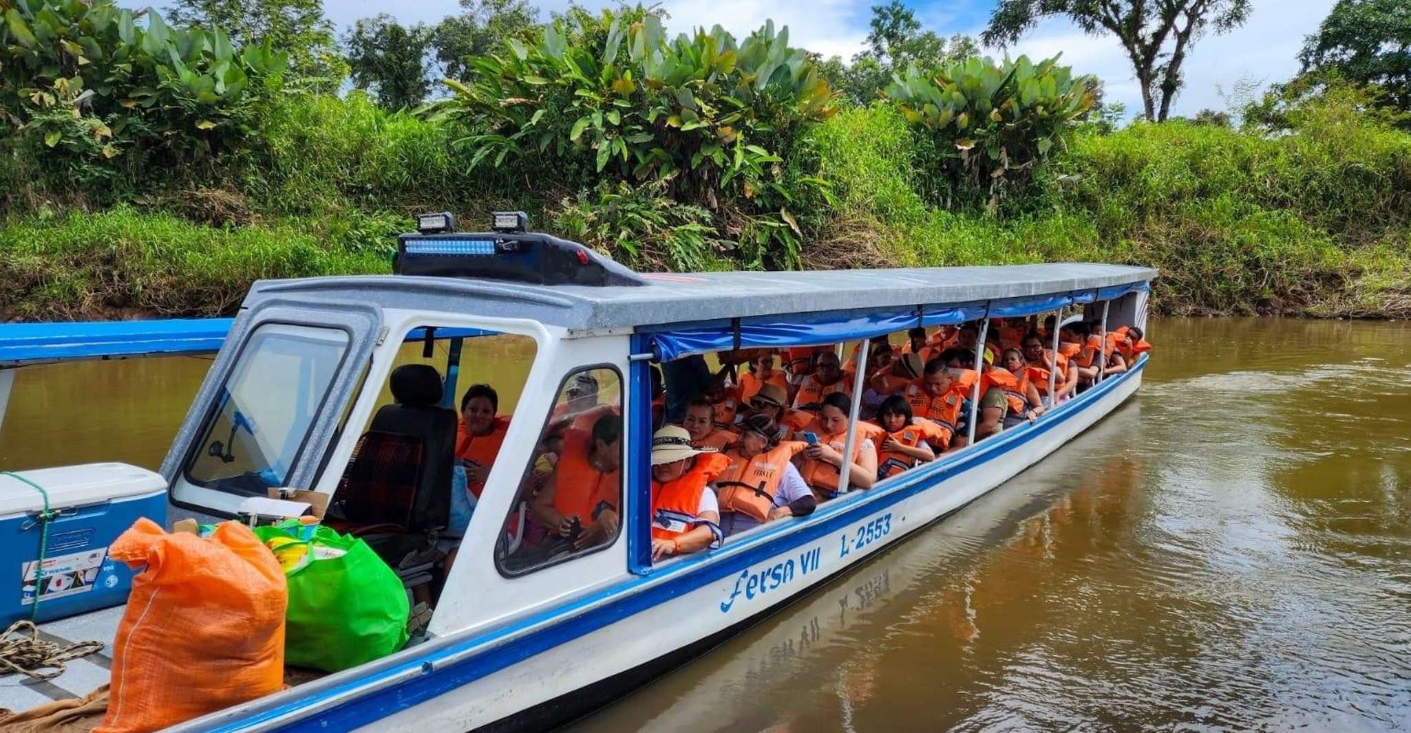 La Pavona, Shared Boat to Tortuguero Village - Housity