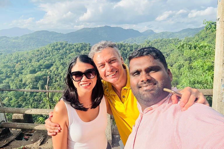 Kandy Day tour With Tea Factory from Colombo