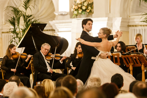 Vienna: Strauss &amp; Mozart Concert in Kursalon with DinnerVienna: Concert with 4-Course Dinner — Category C