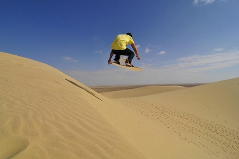 Doha: safari na pustyni, quady, jazda na wielbłądzie i sandboardingDoha: pustynne safari, przejażdżka na wielbłądzie po wydmach, wycieczka na sandboardzie