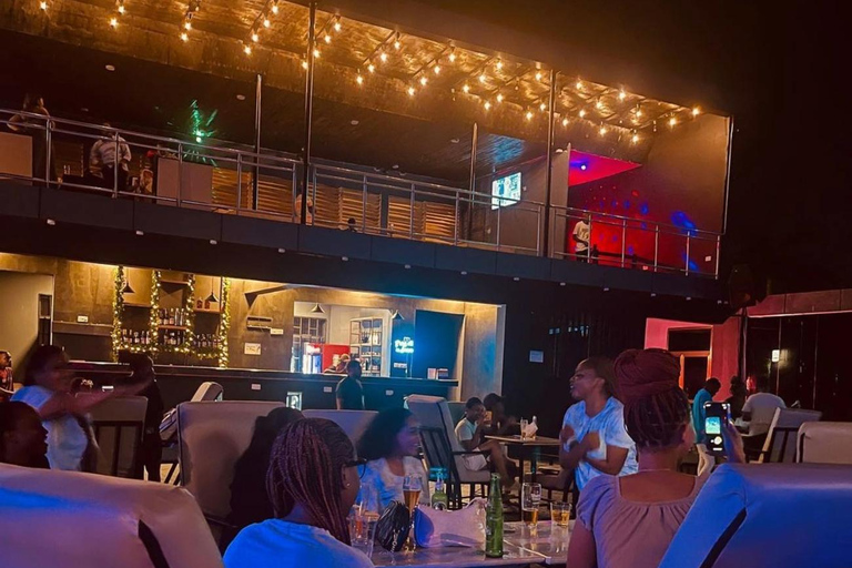 Un'avventura nella vita notturna con una guida locale: La città di Dar es salaam