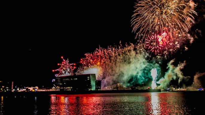 new years eve fireworks cruise