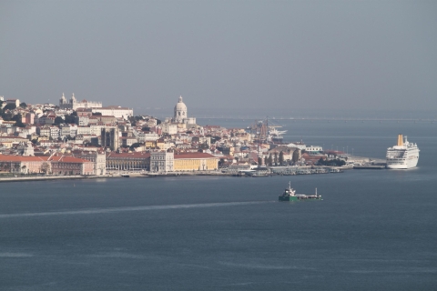 Lisbonne : sud de la ville et Christ Roi en vélo électriqueLisbonne Sud : visite de 3 h à vélo électrique en français