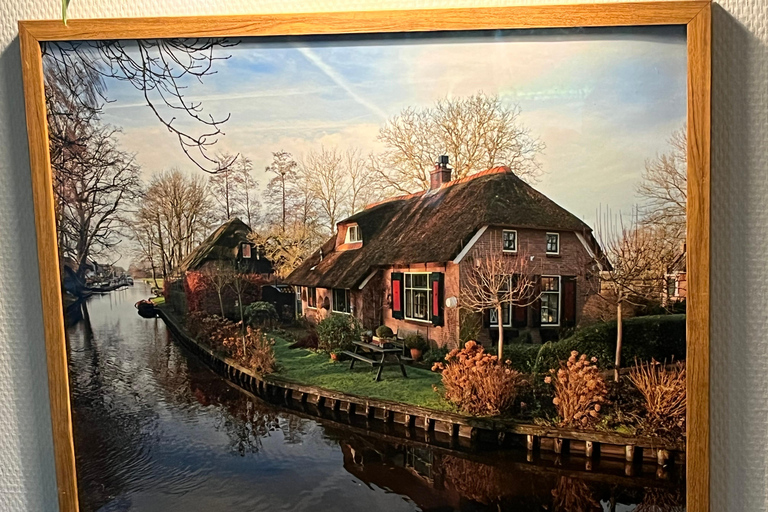 From Amsterdam: Giethoorn Small Group Tour with Boat Ride