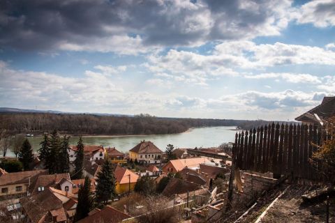 Vanuit Boedapest: Donaubocht privétour van een hele dag met lunch