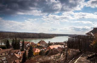 Au départ de Budapest : Visite d'une jounée de la courbe du Danube avec déjeuner