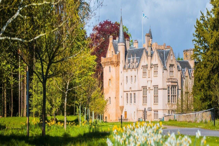 Inverness: Private Tour to Brodie Castle, Fort George & More Private Vehicle 1-4 Passengers