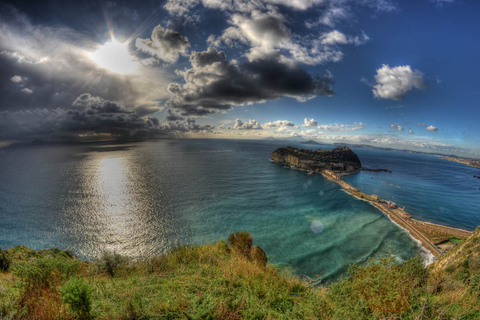 Tour panoramico e privato di Napoli in Vespa d&#039;epoca