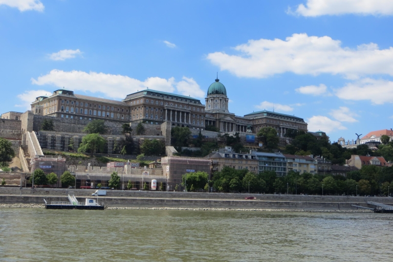 Budapeszt w dniu Private Luxury Sightseeing TourBudapeszt podczas jednodniowej, luksusowej wycieczki krajoznawczej