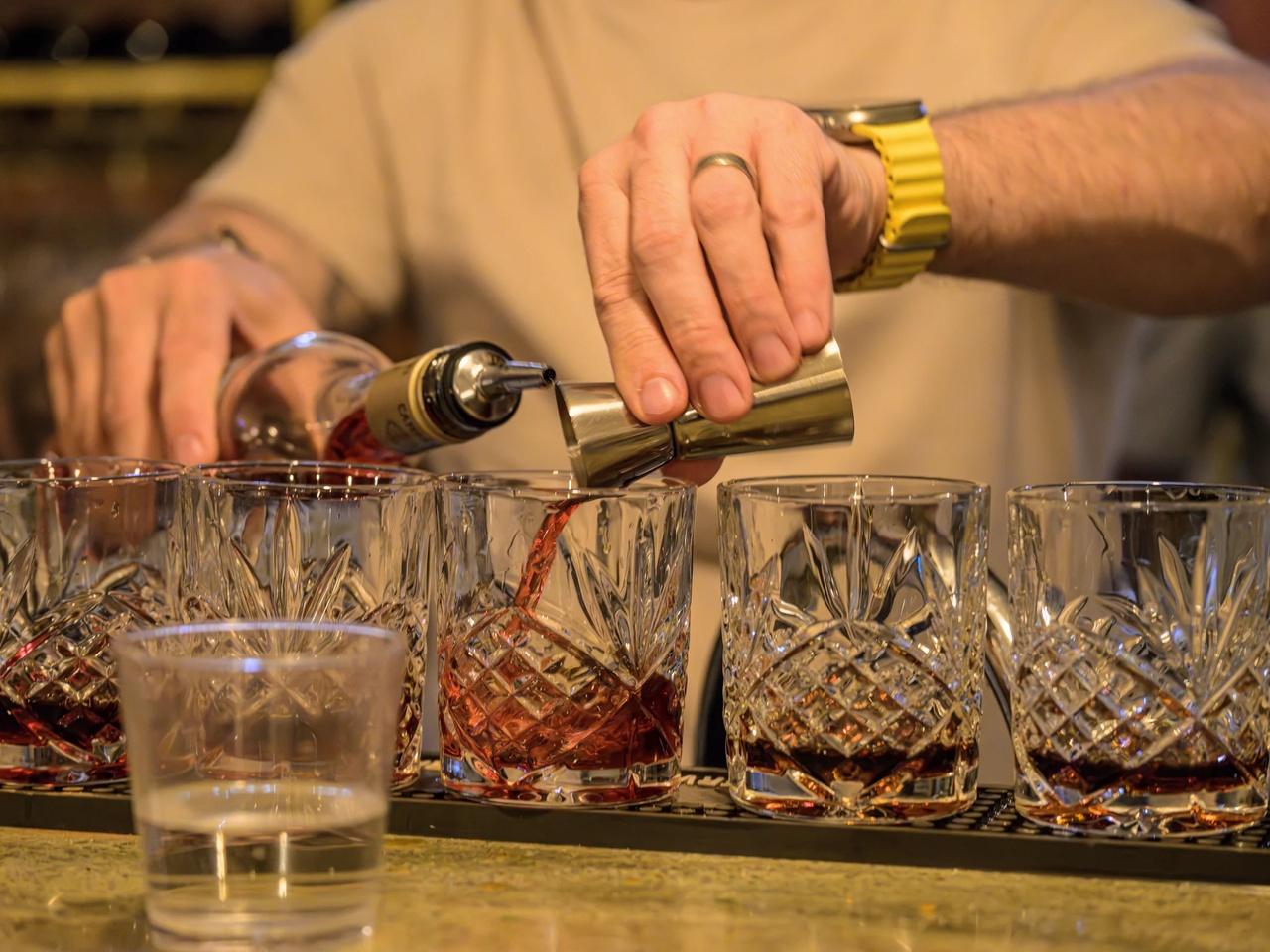 Manchester: Private Cocktail-Masterclass & sizilianisches Essen