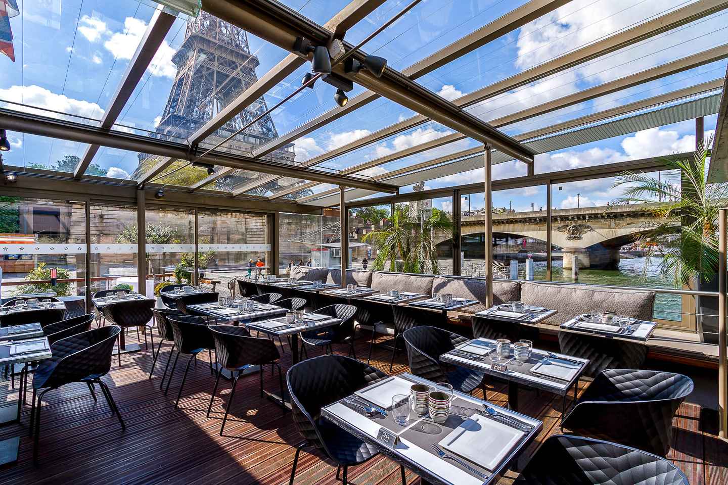 Paris: Bootsfahrt & Mittagessen in Pariser Bistro