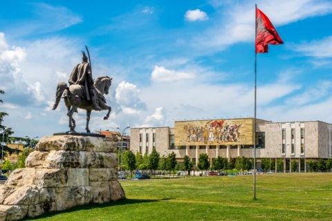 Tirana: tour a piedi della città