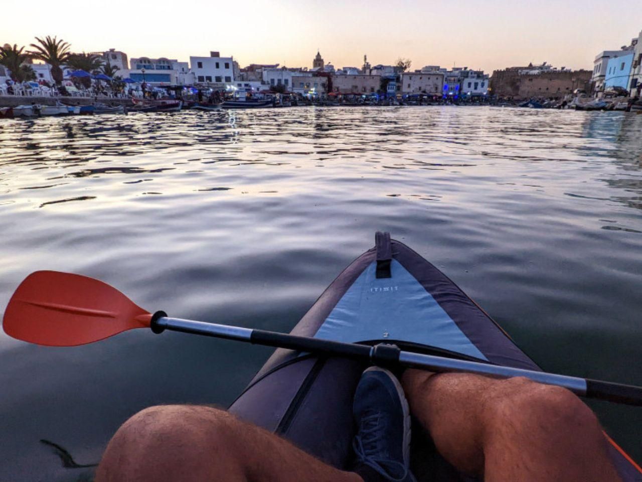 Bizerte: Kajaktour bei Sonnenuntergang und Streetfood-Verkostung