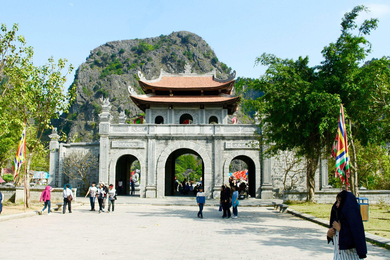 Hanoi: Hoa Lu, Trang An en Mua Grot Dagtocht