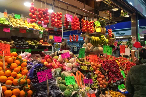 Palma: Walking Tour with Mediterranean Delicacies