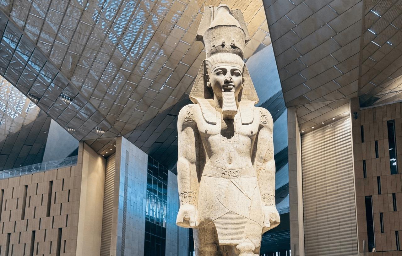 Von Hurghada nach Kairo: Pyramiden & Großes Ägyptisches Museum mit dem Bus