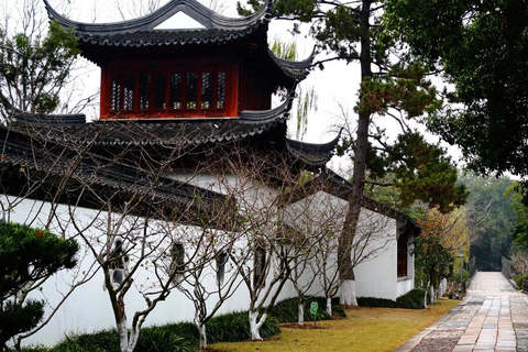Zhujiajiao Water Town & Grand View Garden Private Tour