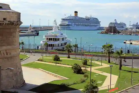 Trasferimento privato da Civitavecchia al centro città