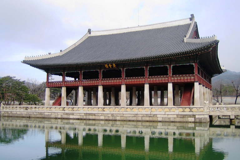 Seoul: Full-Day Royal Palace and Shopping Tour