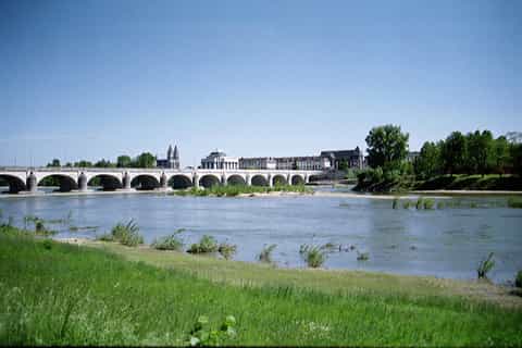 Private Walking Tour of Tours Historical Center