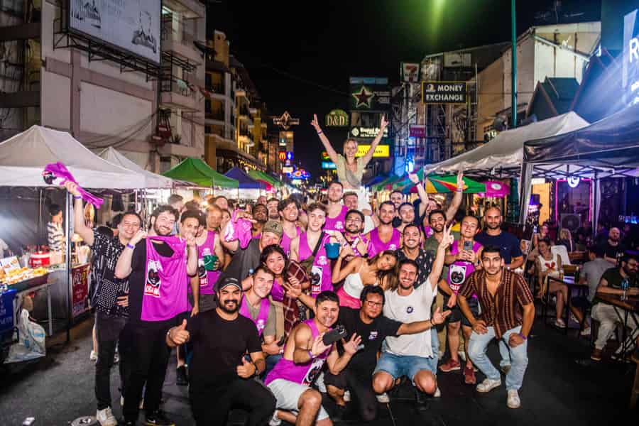 Mad Monkey Bangkok Kneipentour. Foto: GetYourGuide