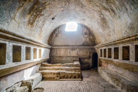 Pompeya: tour con arqueólogo experto en grupos reducidosTour grupal en alemán