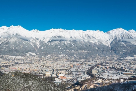Vanuit Salzburg: privétour door Innsbruck en SwarovskiVanaf Salzburg: Innsbruck en Swarovski Private Day Tour