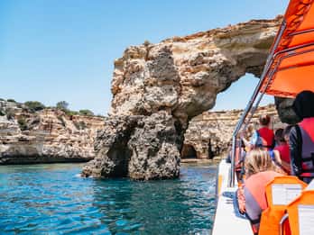 Vilamoura: Benagil Cave Boat Tour with Entry