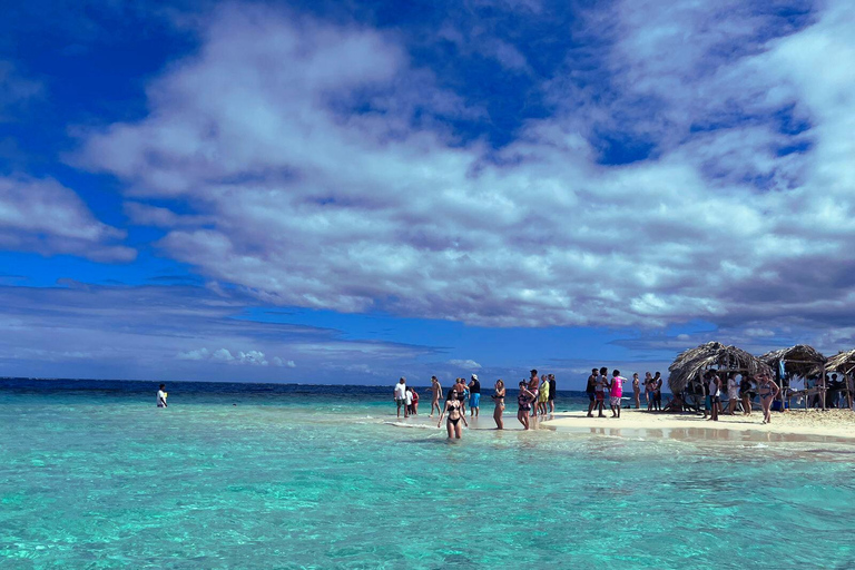 بويرتو بلاتا: جولة إرشادية في خليج أمبر وخليج تاينو